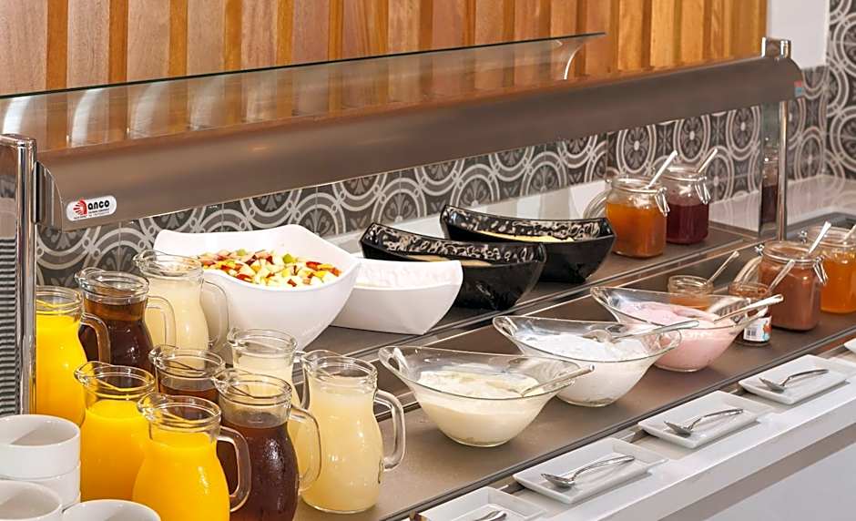 The Blue Ivy Hotel & Suites