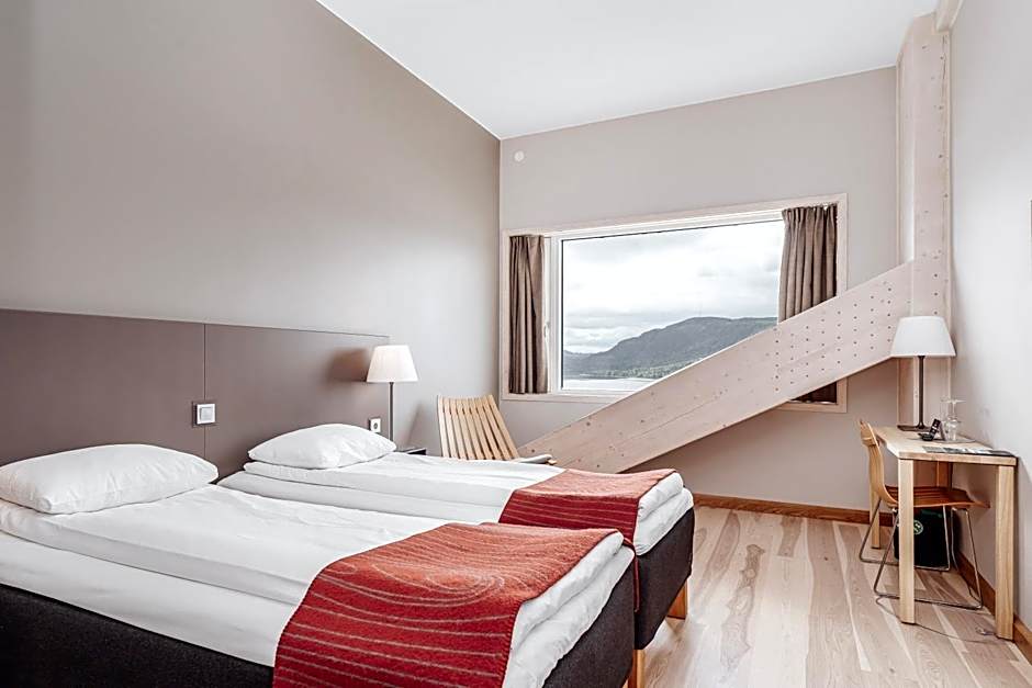 Wood Hotel by Frich's