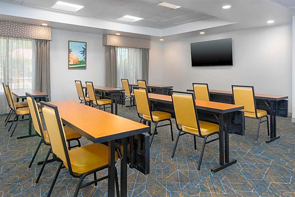 Hampton Inn & Suites Springfield Downtown