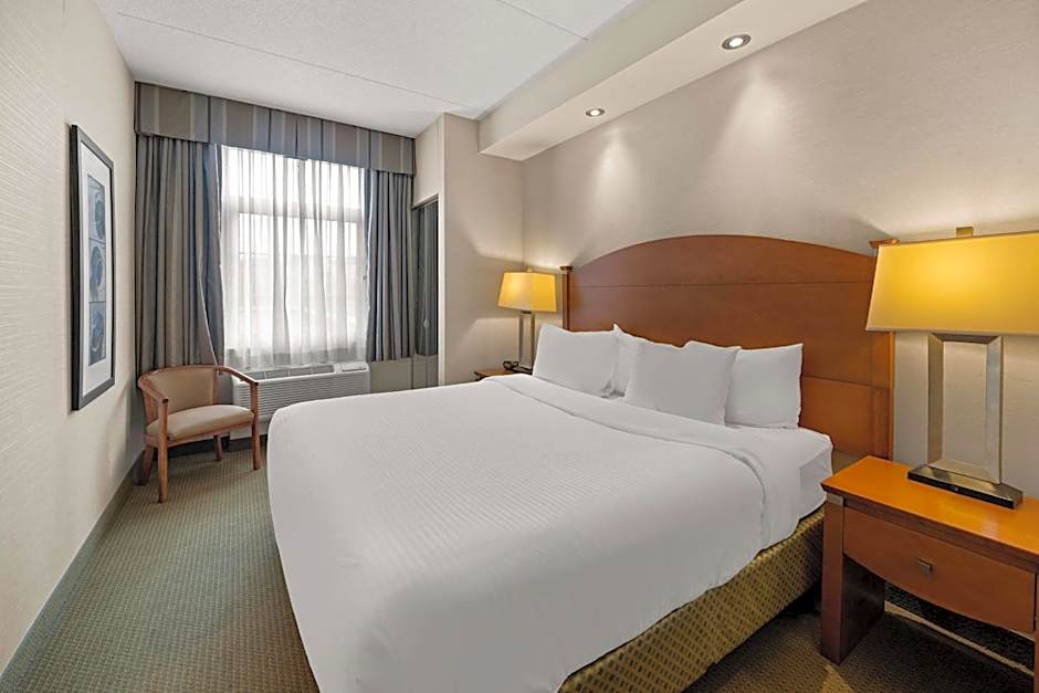Best Western Plus Orangeville Inn & Suites