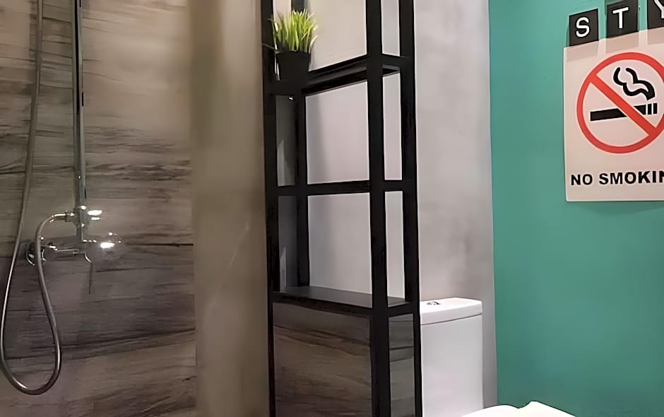 OYO 90899 Tube Hotel Melaka