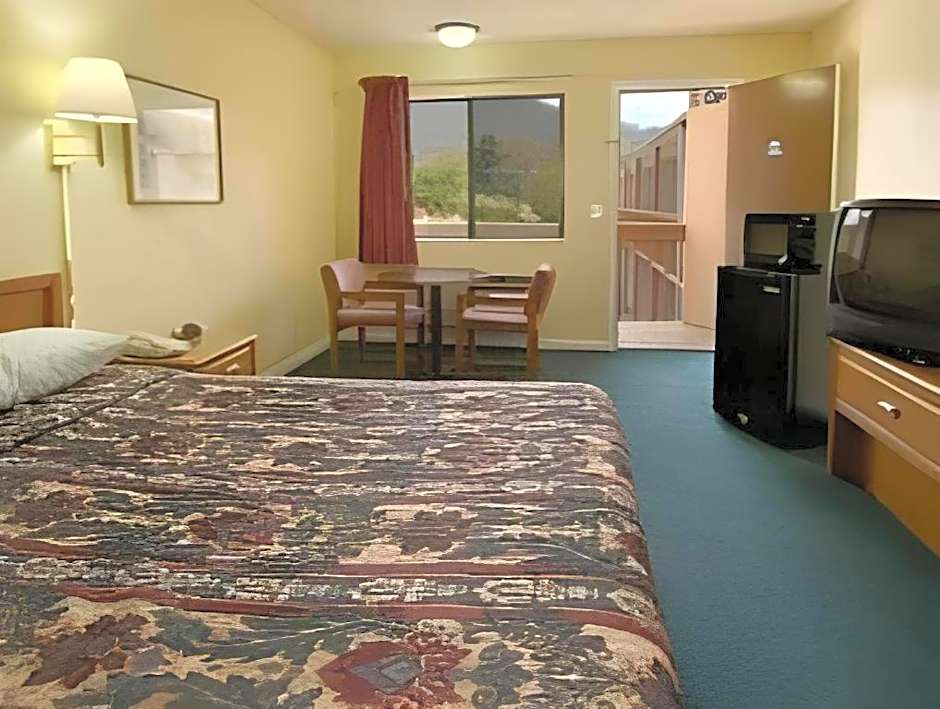 Americas Best Value Inn Canton, NC