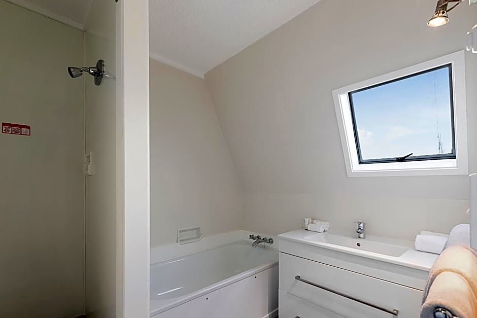 The Parnell Hotel & Conference Centre