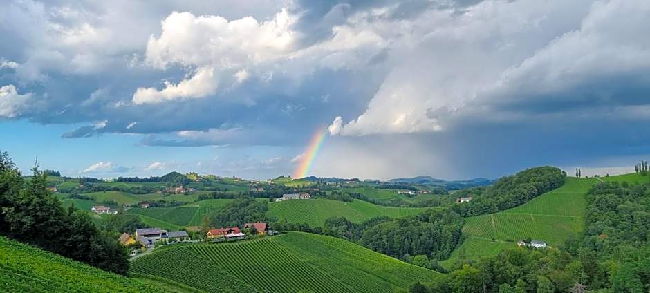 Weingut Essgut Schlafgut Sabathihof-Dillinger
