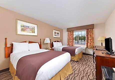 2 Double Beds