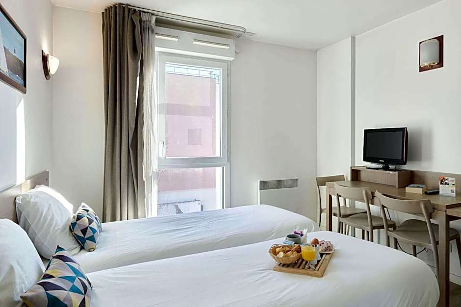 Comfort Aparthotel Versailles, St Cyr l'Ecole
