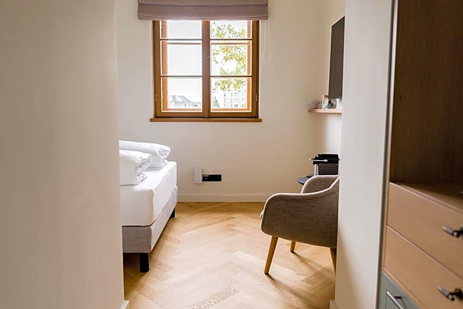 Foto 1 di 9 di Compact Room
