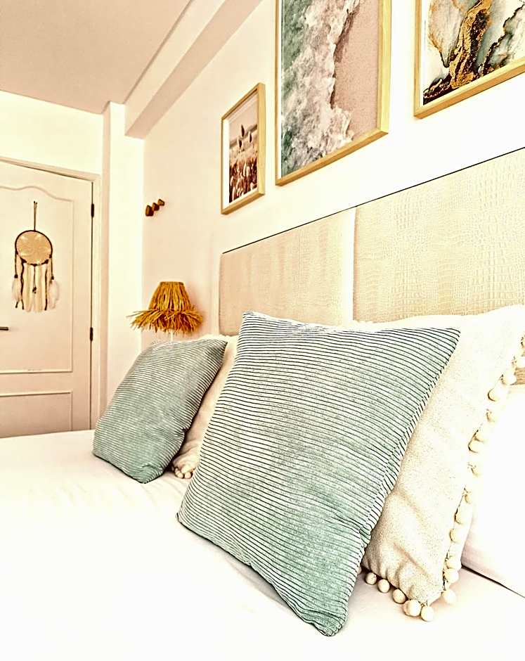 SUPERTUBOS HOUSE Peniche