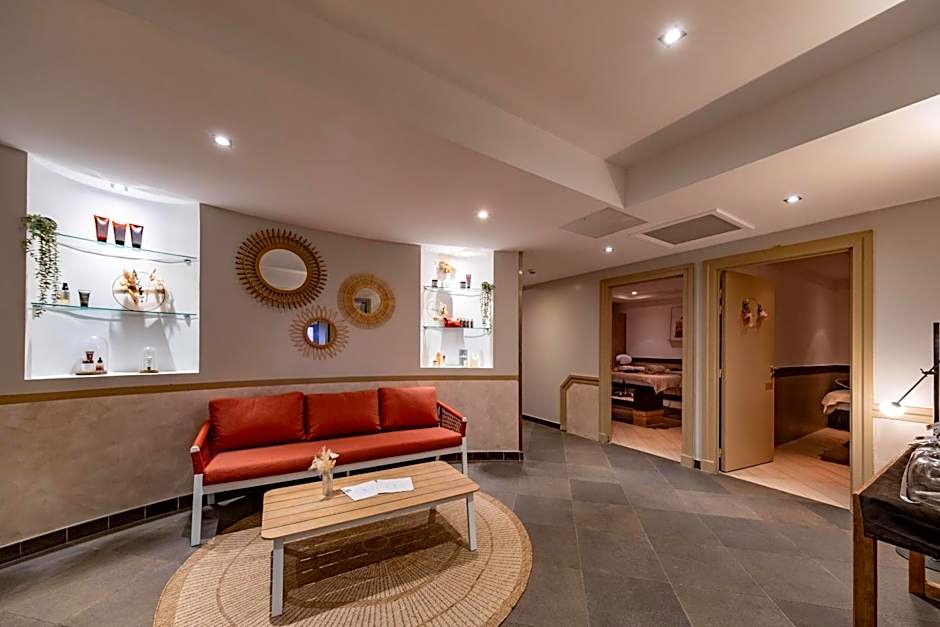 Zenitude Hotel la Valadiere, an Ascend Collection Hotel