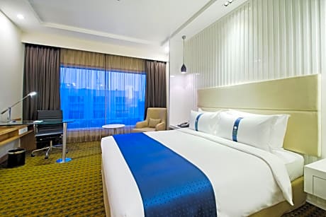 Standard Double or Twin Room with 15% discount on food & soft beverages