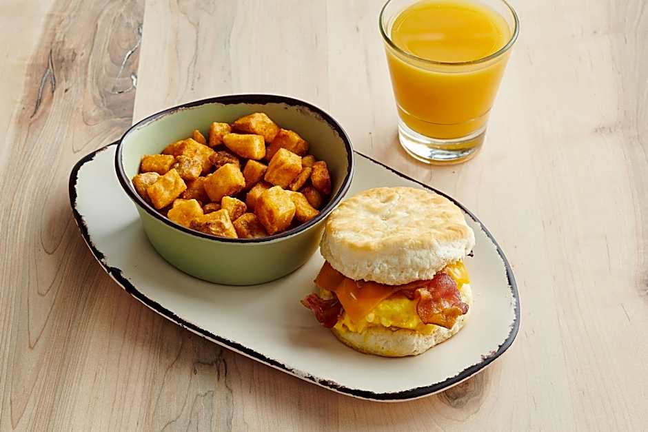 Holiday Inn Hotel & Suites Ann Arbor University of Michigan Area By IHG