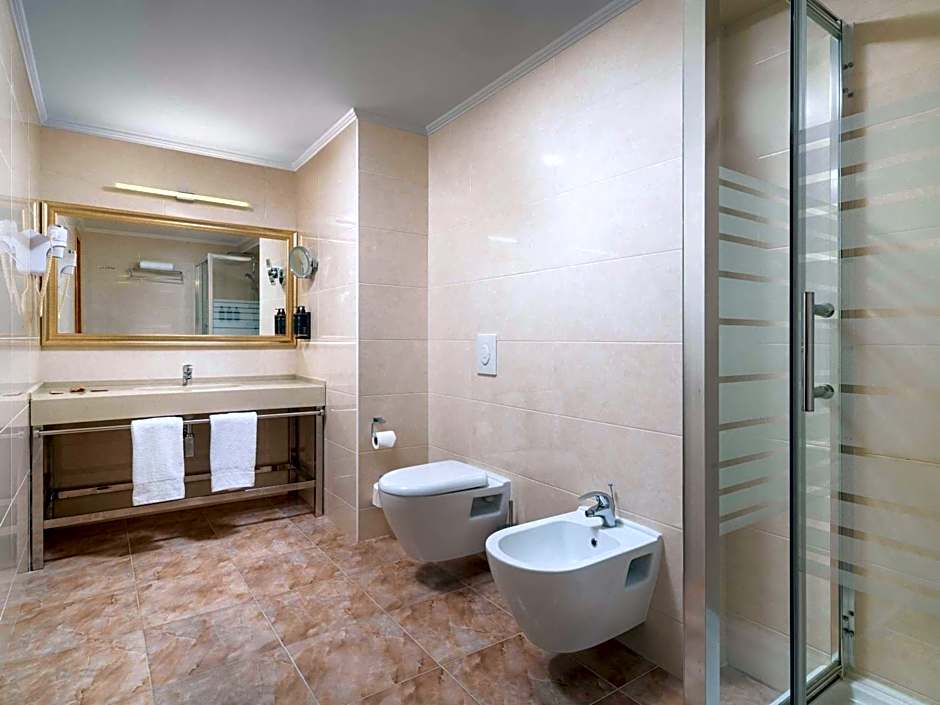 Mercure Chisinau Center Jazz Hotel