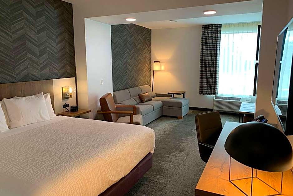 La Quinta Inn & Suites by Wyndham Santa Rosa Sonoma