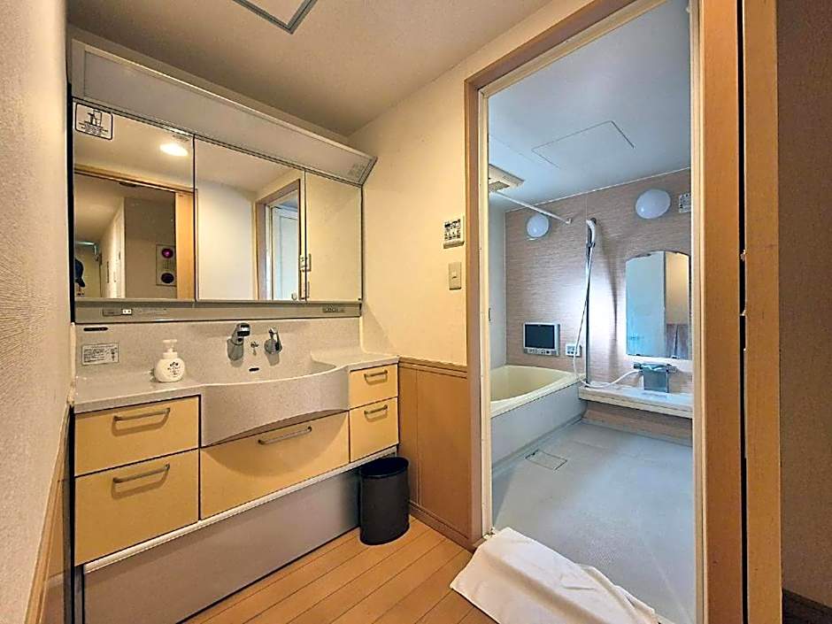 Tokyo House INN