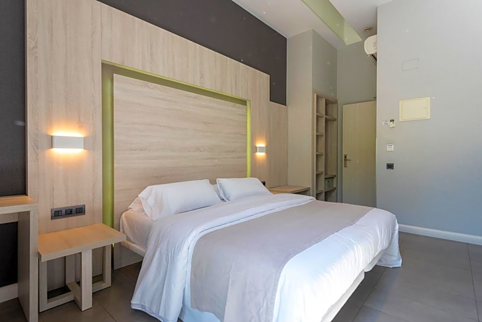 Plaza Goya Rooms