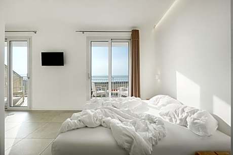 Superior Double Room with Sea View