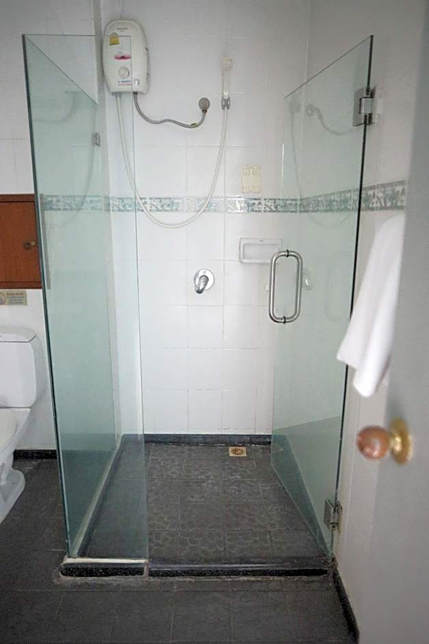 Aloft Hotel and Hostel Pattaya