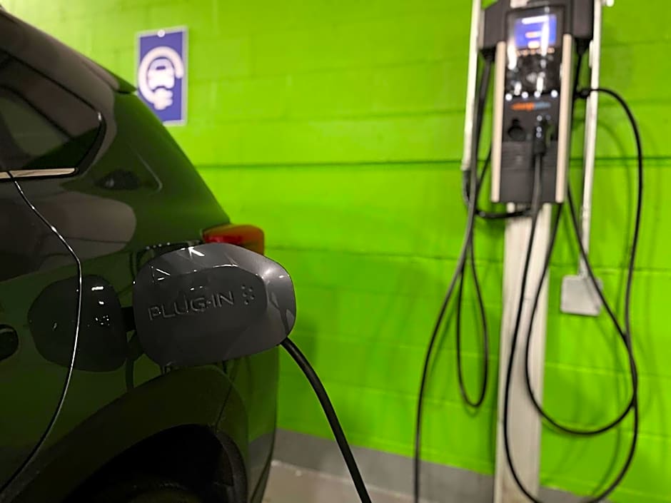 Holiday Inn Montreal Centre Ville Downtown By IHG