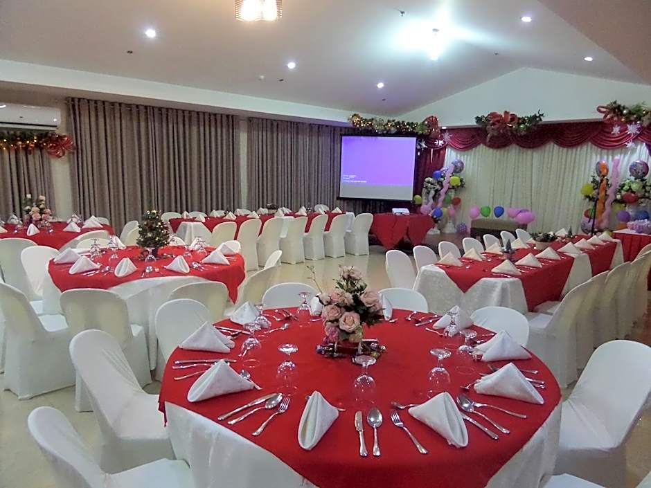 Royal Suites Condotel