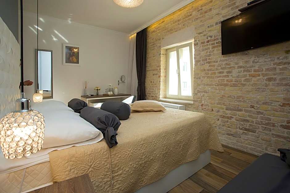 Aspalathos Residence