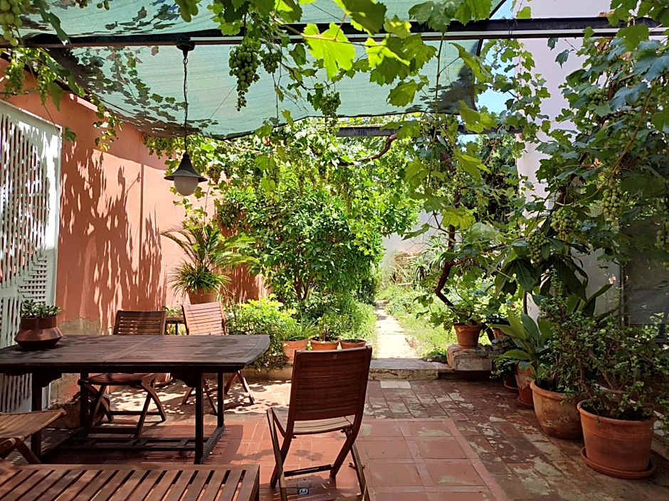 Tavira Townhome with private Garden