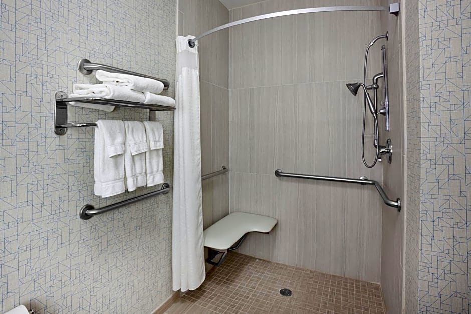 Holiday Inn Express Hotel & Suites Dickinson By IHG