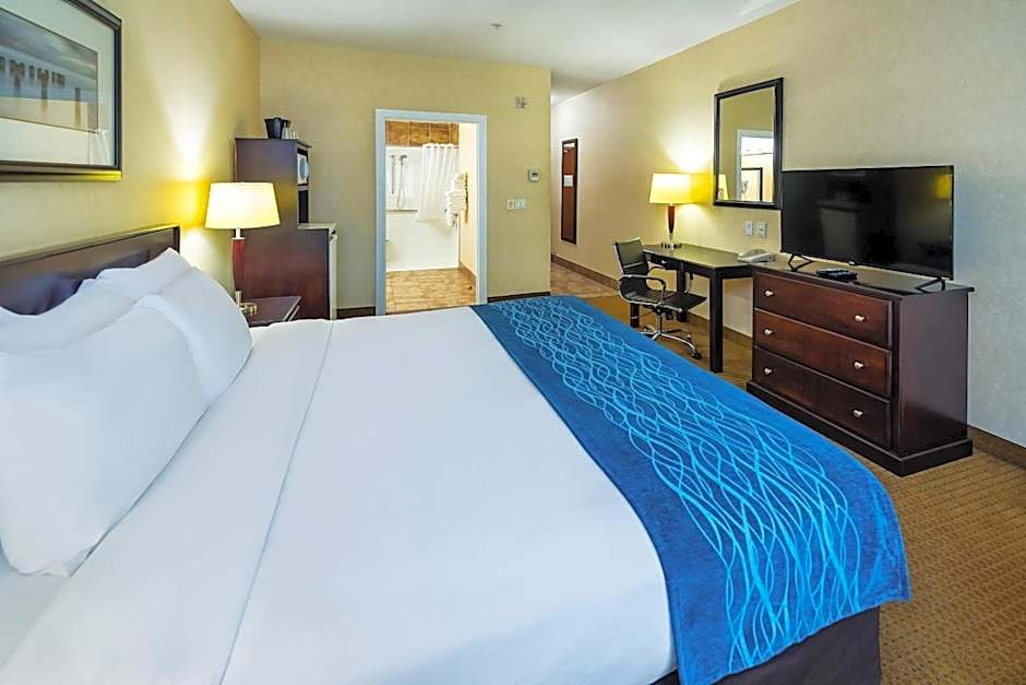 Comfort Inn & Suites