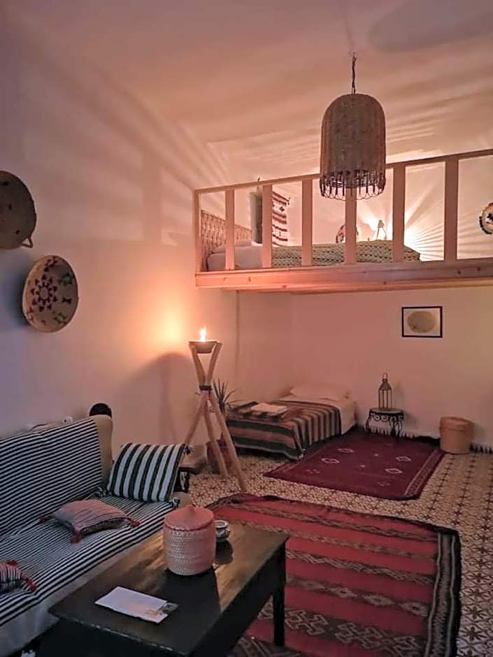 Art Riad Au Bord De La Mer