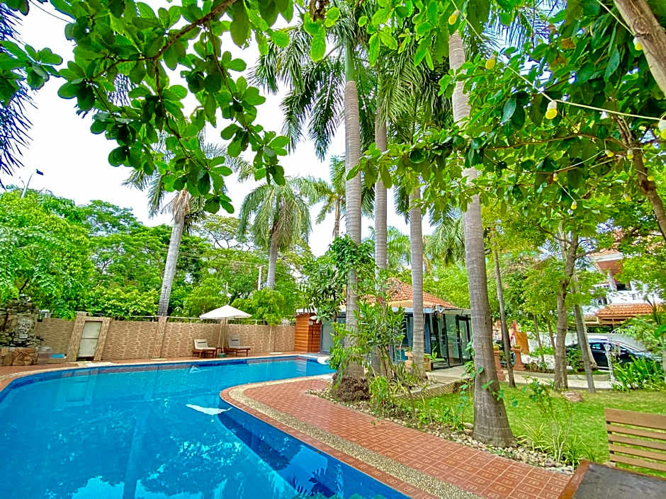 E-outfitting Golden Country Hotel