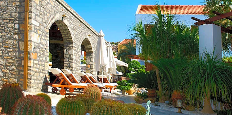Iapetos Village
