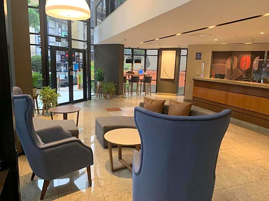 Cosmopolitan Praia Flat