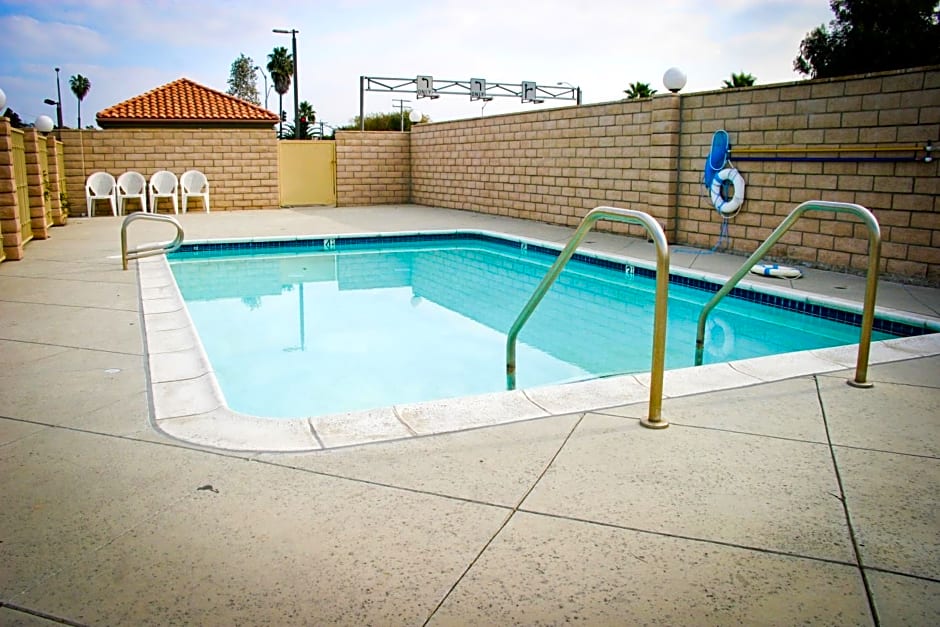 Crystal Inn Suites & Spas