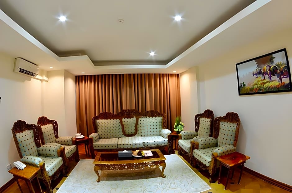 Golden Butterfly Hotel