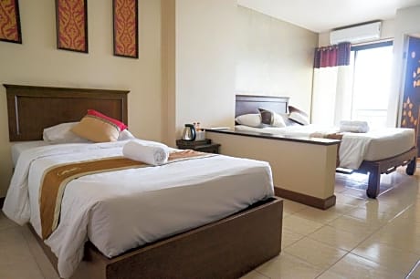 Superior Triple Room