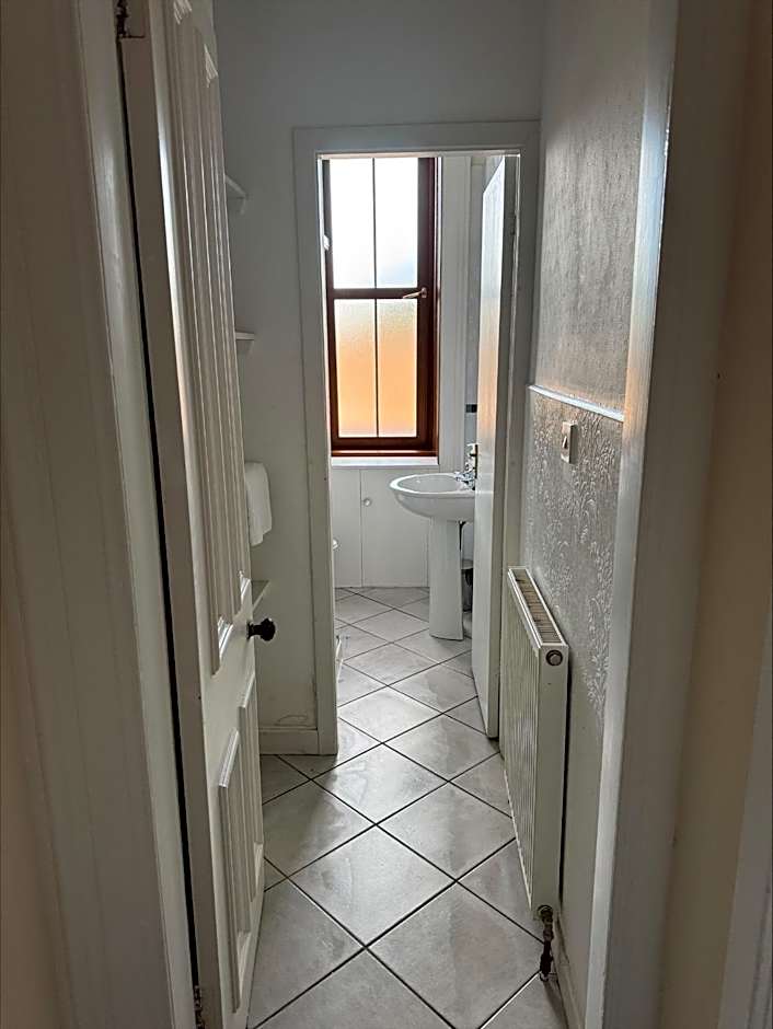 The Hillside Hotel & Restaurant