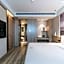 Atour Hotel (Yiwu International Trade City)