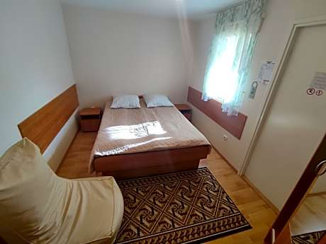 Standard Double Room with Shared Bathroom