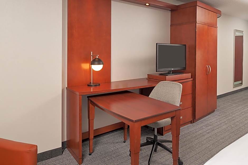 Courtyard by Marriott Glassboro Rowan University