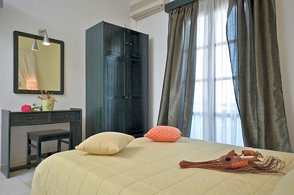 Dilino Hotel Studios