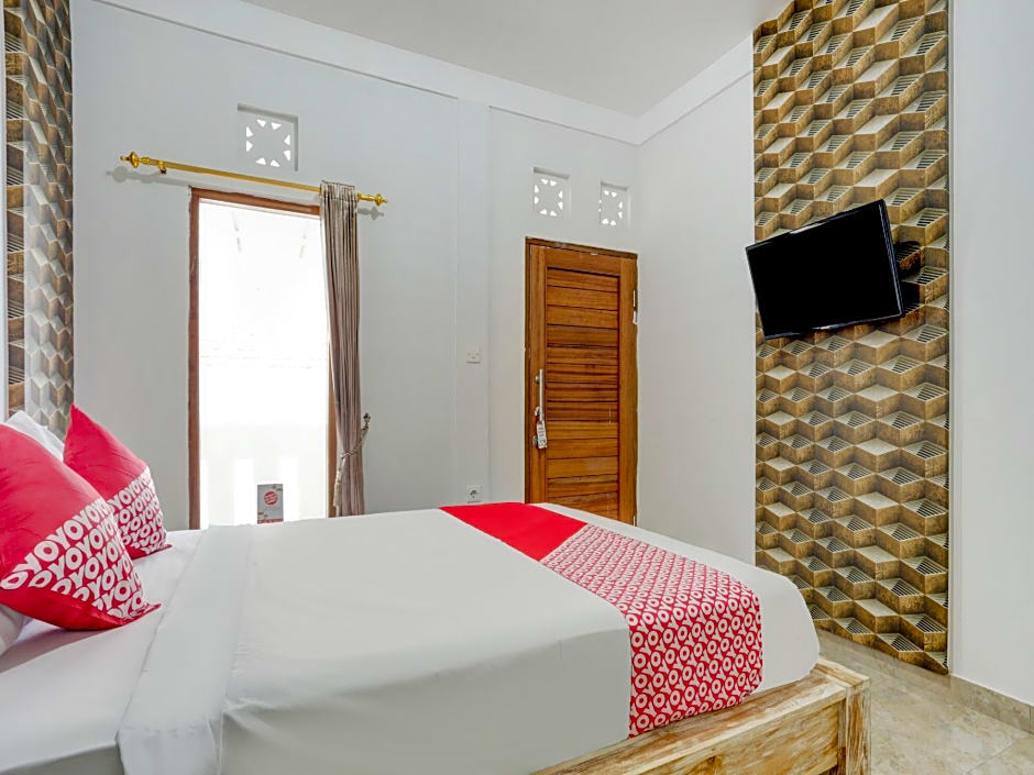 OYO Flagship 90756 Melasti Hills Room & Cafe