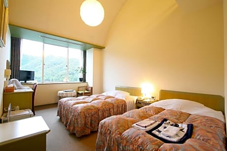Twin Room with Private Bathroom and River View