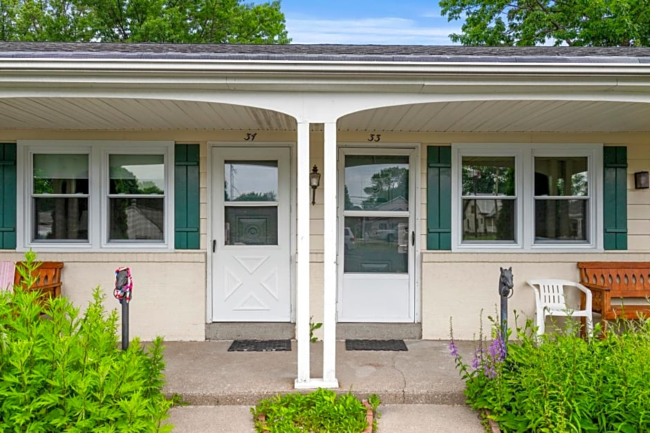 Glass House Inn
