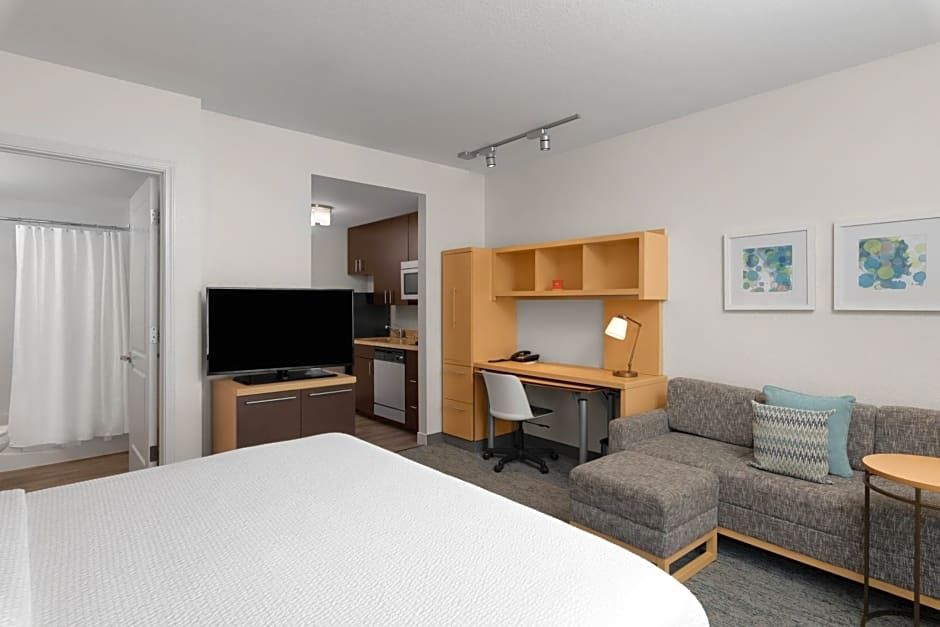 TownePlace Suites by Marriott Denver Airport at Gateway Park