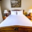 Dinah's Garden Hotel
