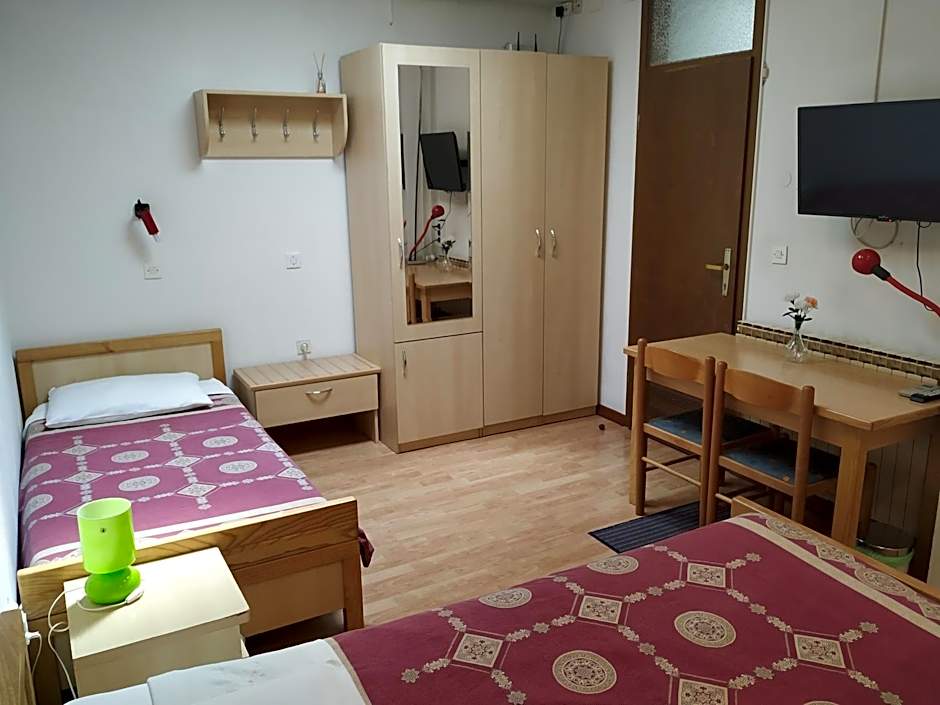 Accomodation Pertout
