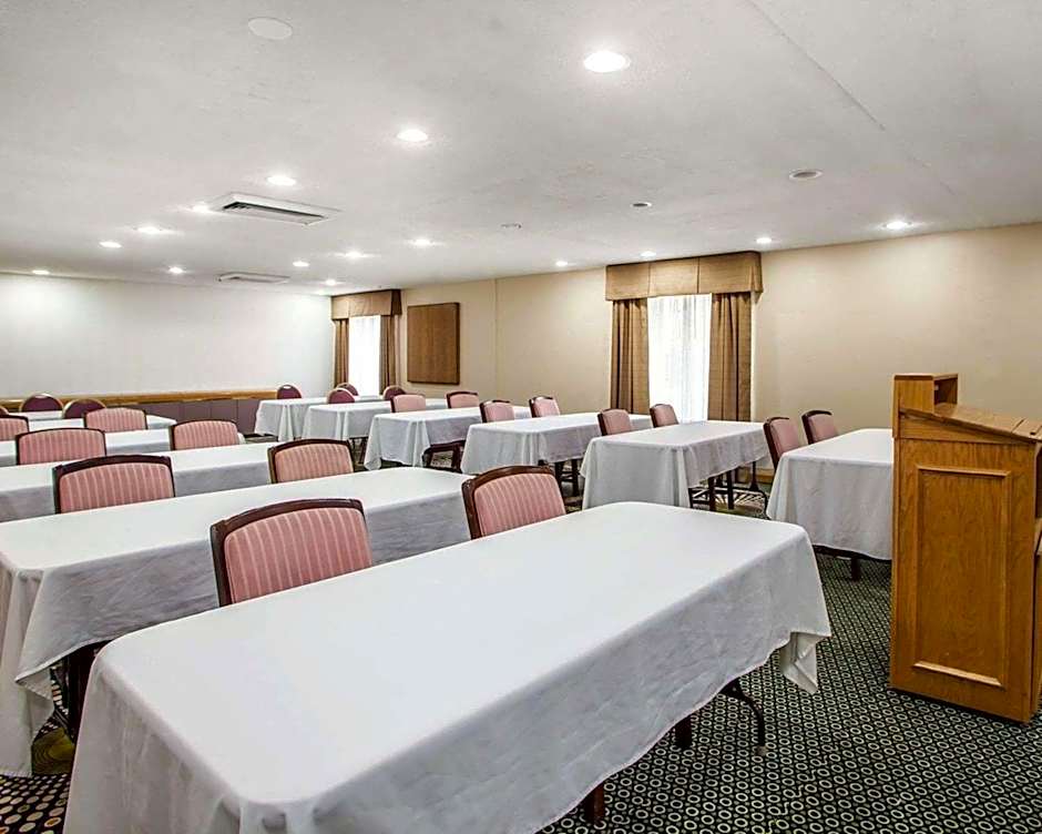 Comfort Inn Bourbonnais Near I-57