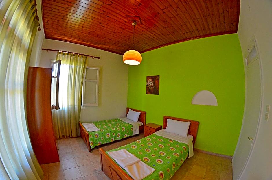 Photo 1 of 9 of Bungalow