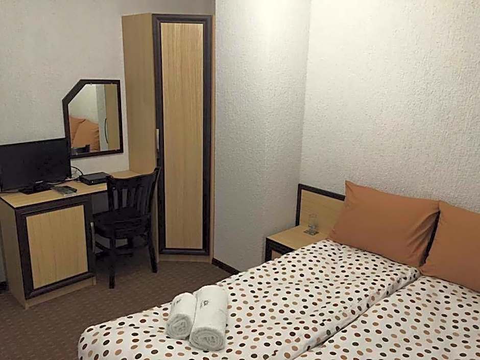 Семеен хотел Гингеръ