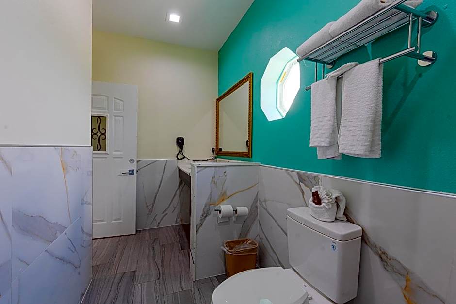 La Vyoma Villas, Westpark Hwy 6