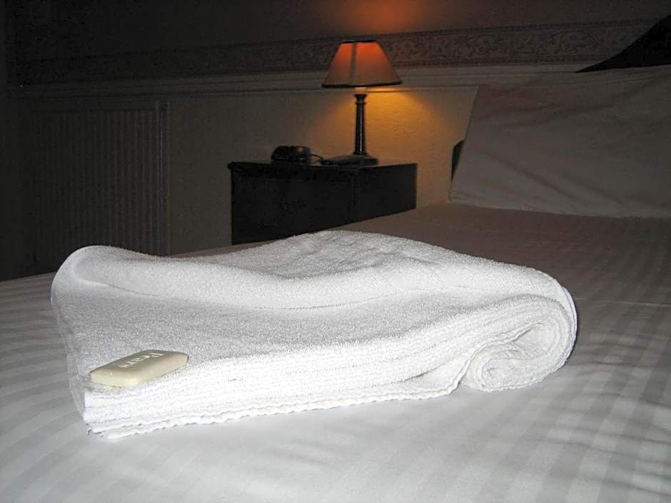 Photo 1 of 14 of Standard Double Room with Shared Bathroom